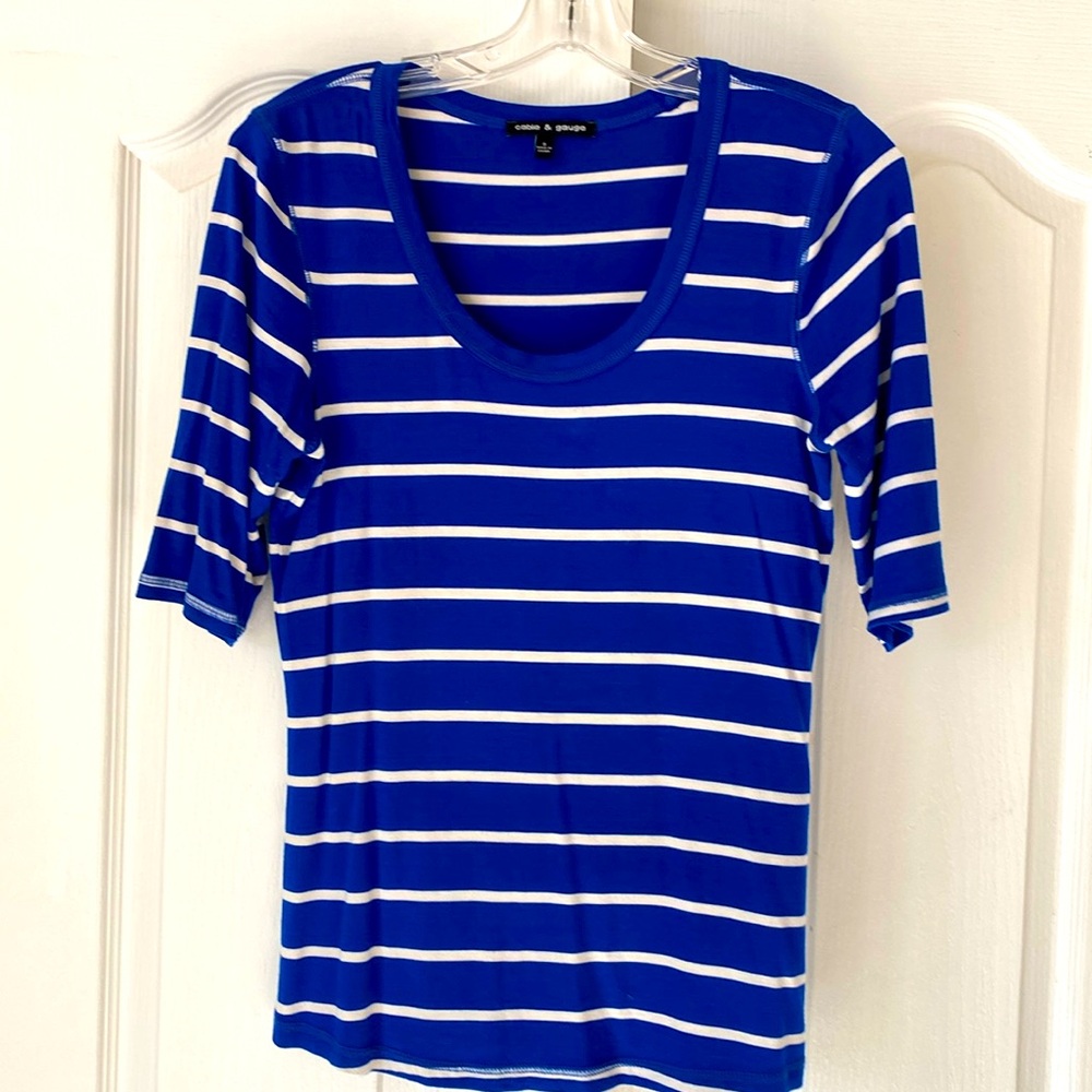 Women’s three-quarter length tee. Size small.